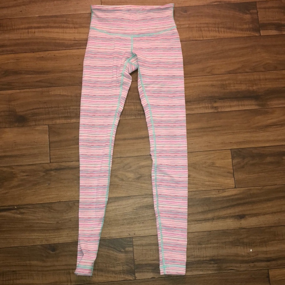 Lululemon wunder under